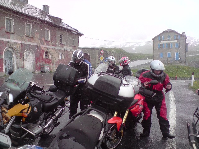 640x480 pixels (95K)